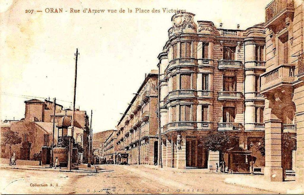RA g- 007- Place des Victoires.jpg
